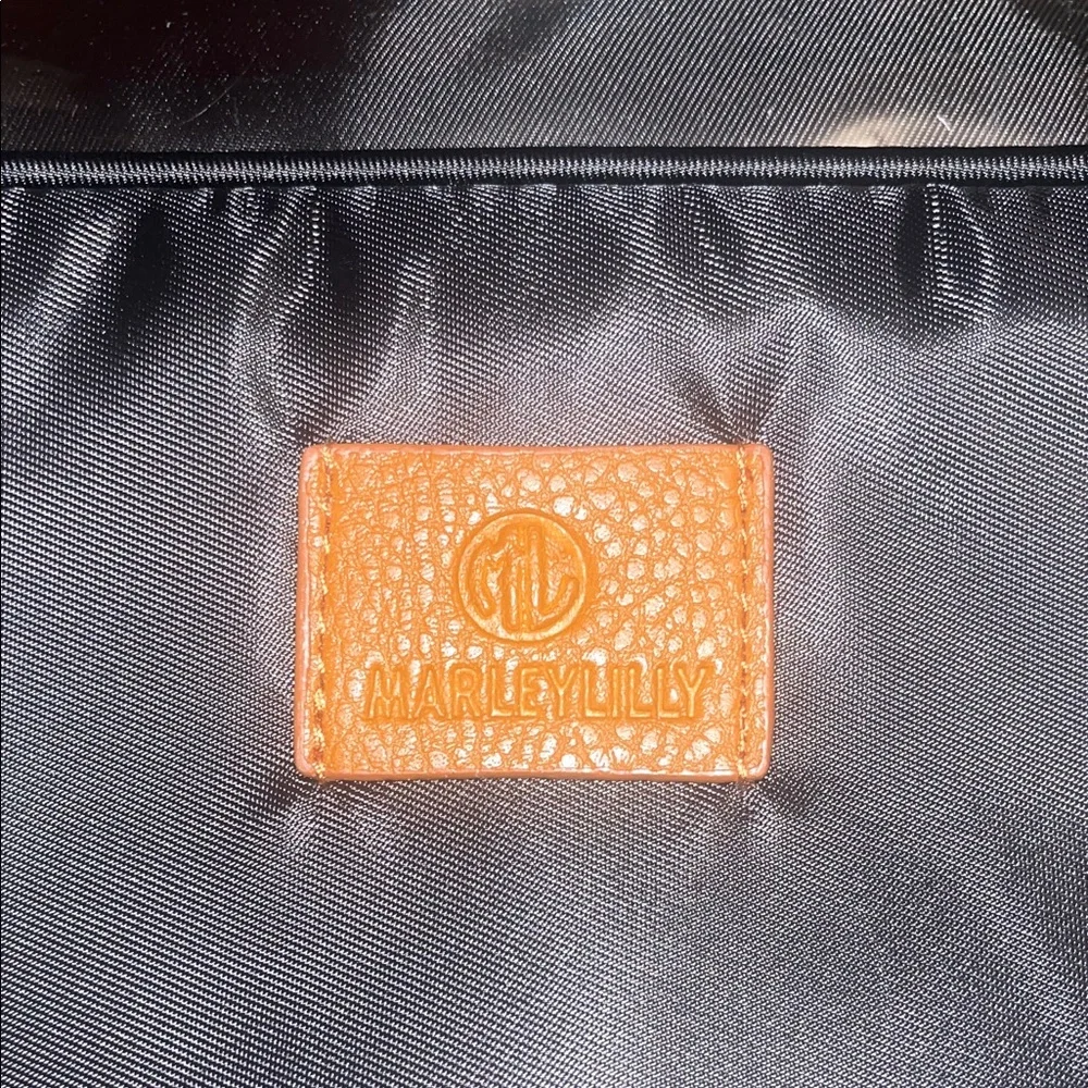 “M” personalized Striped Black and Brown women’s travel Bag - Picture 5 of 6